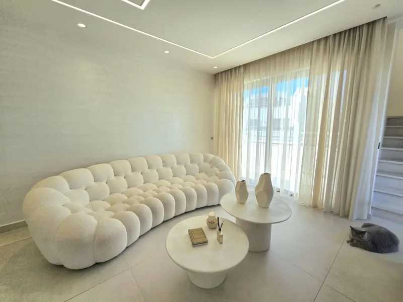 Luxury duplex penthouse with 3 terraces, private solarium and mountain views on the Costa del Sol