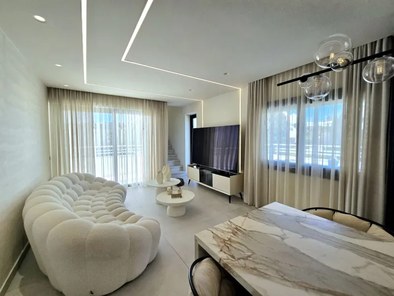 Luxury duplex penthouse with 3 terraces, private solarium and mountain views on the Costa del Sol