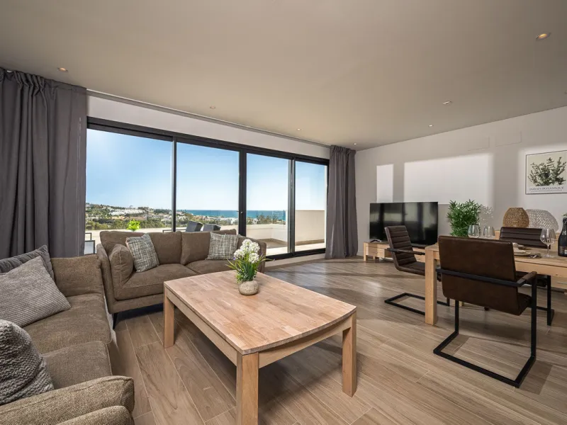 Spacious South-East Facing 4-Bedroom Apartment with Panoramic Views – Navigolf Suites, La Cala de Mijas