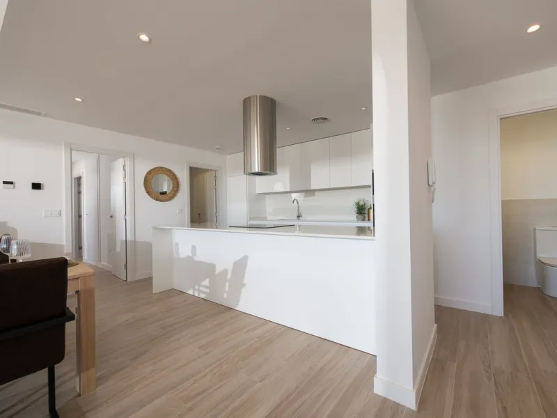 Spacious South-East Facing 4-Bedroom Apartment with Panoramic Views – Navigolf Suites, La Cala de Mijas