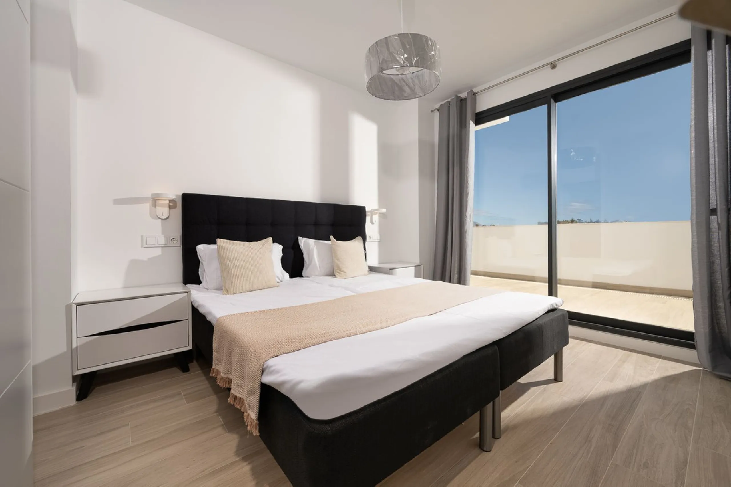 Spacious South-East Facing 4-Bedroom Apartment with Panoramic Views – Navigolf Suites, La Cala de Mijas