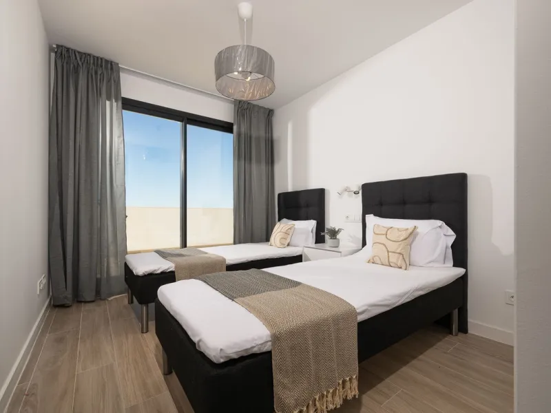 Spacious South-East Facing 4-Bedroom Apartment with Panoramic Views – Navigolf Suites, La Cala de Mijas