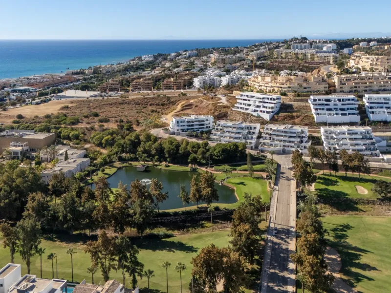 Spacious South-East Facing 4-Bedroom Apartment with Panoramic Views – Navigolf Suites, La Cala de Mijas