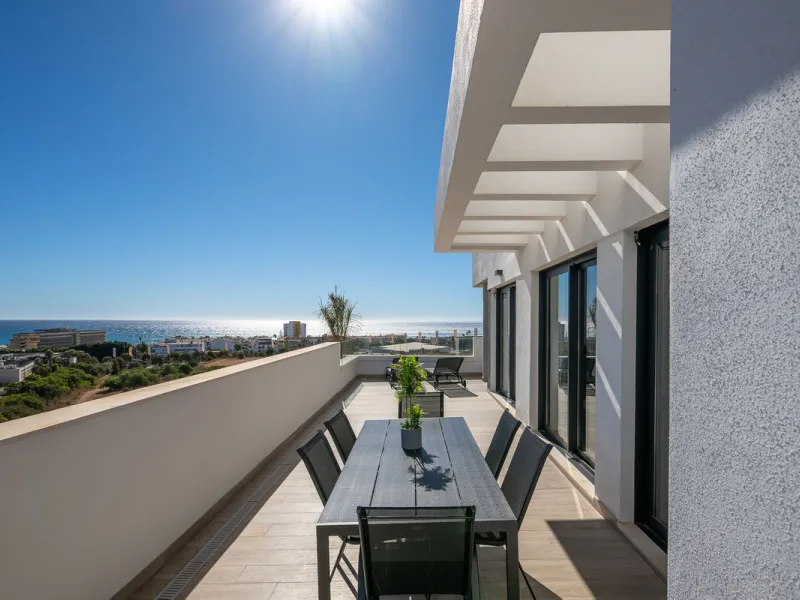 Spacious South-East Facing 4-Bedroom Apartment with Panoramic Views – Navigolf Suites, La Cala de Mijas