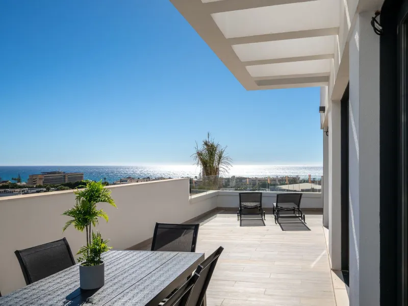 Spacious South-East Facing 4-Bedroom Apartment with Panoramic Views – Navigolf Suites, La Cala de Mijas