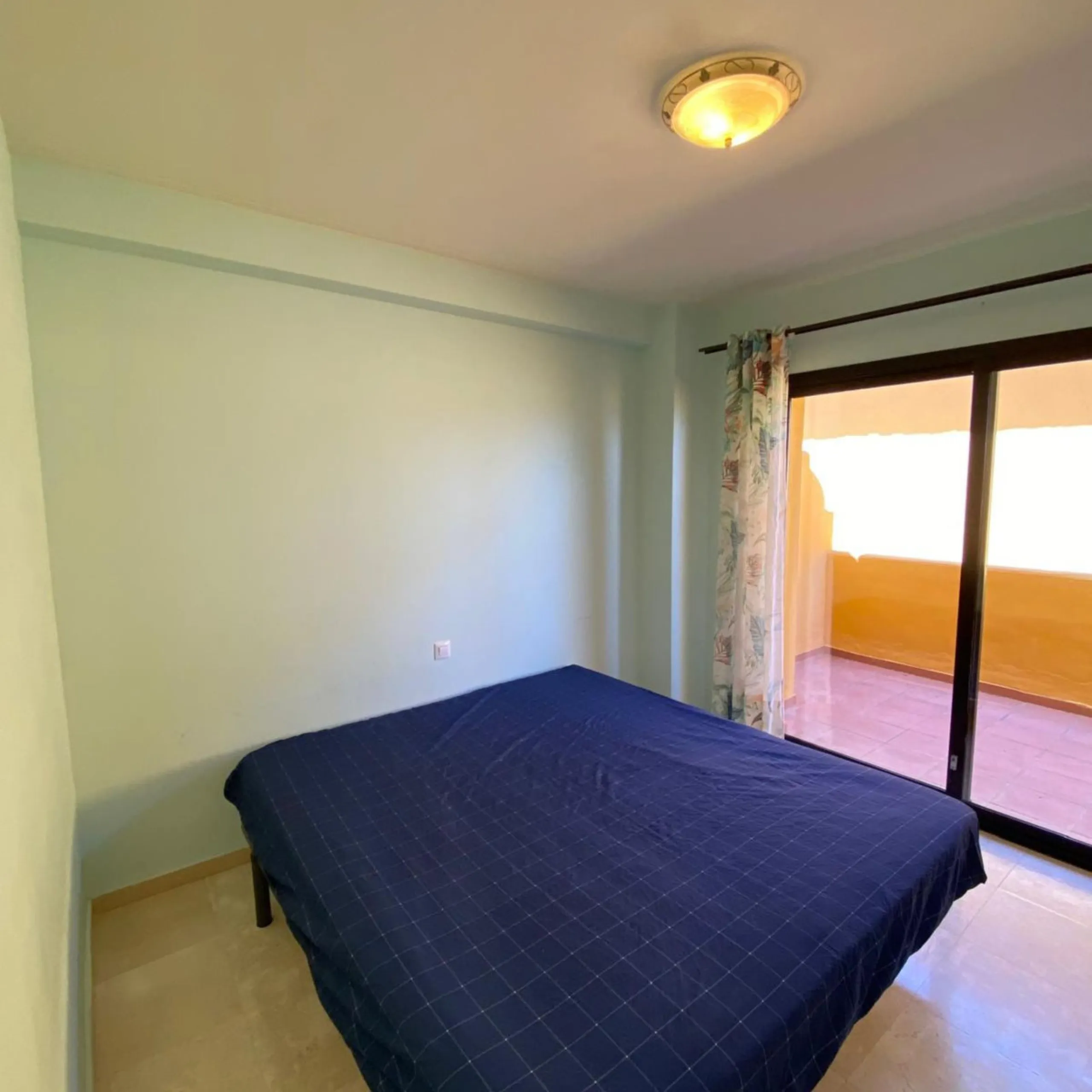 Apartment - Duplex в продаже в Estepona, Málaga. В доме 4 спален и 3 ванных комнат. Площадь дома 160 м²