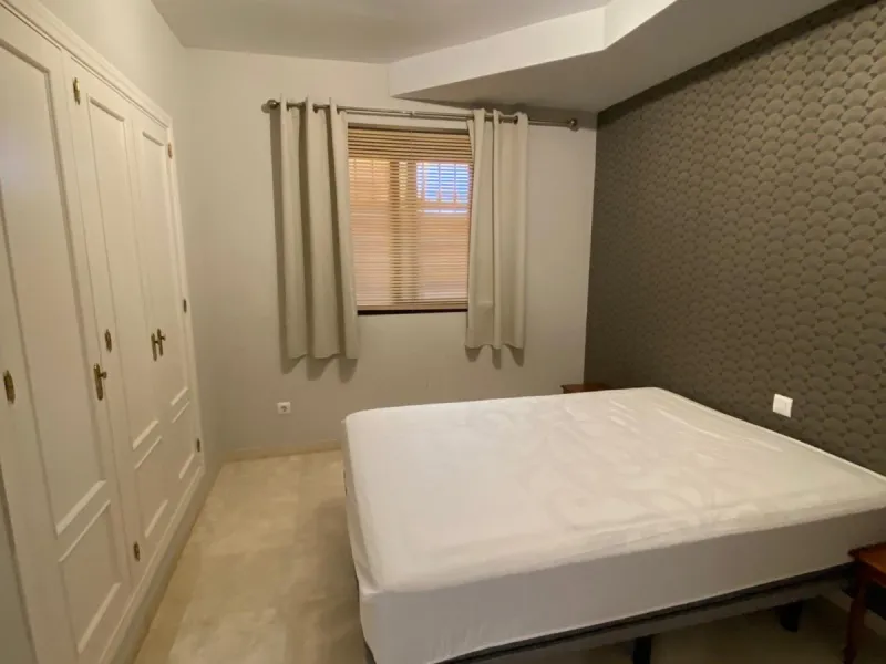 Apartment - Duplex в продаже в Estepona, Málaga. В доме 4 спален и 3 ванных комнат. Площадь дома 160 м²