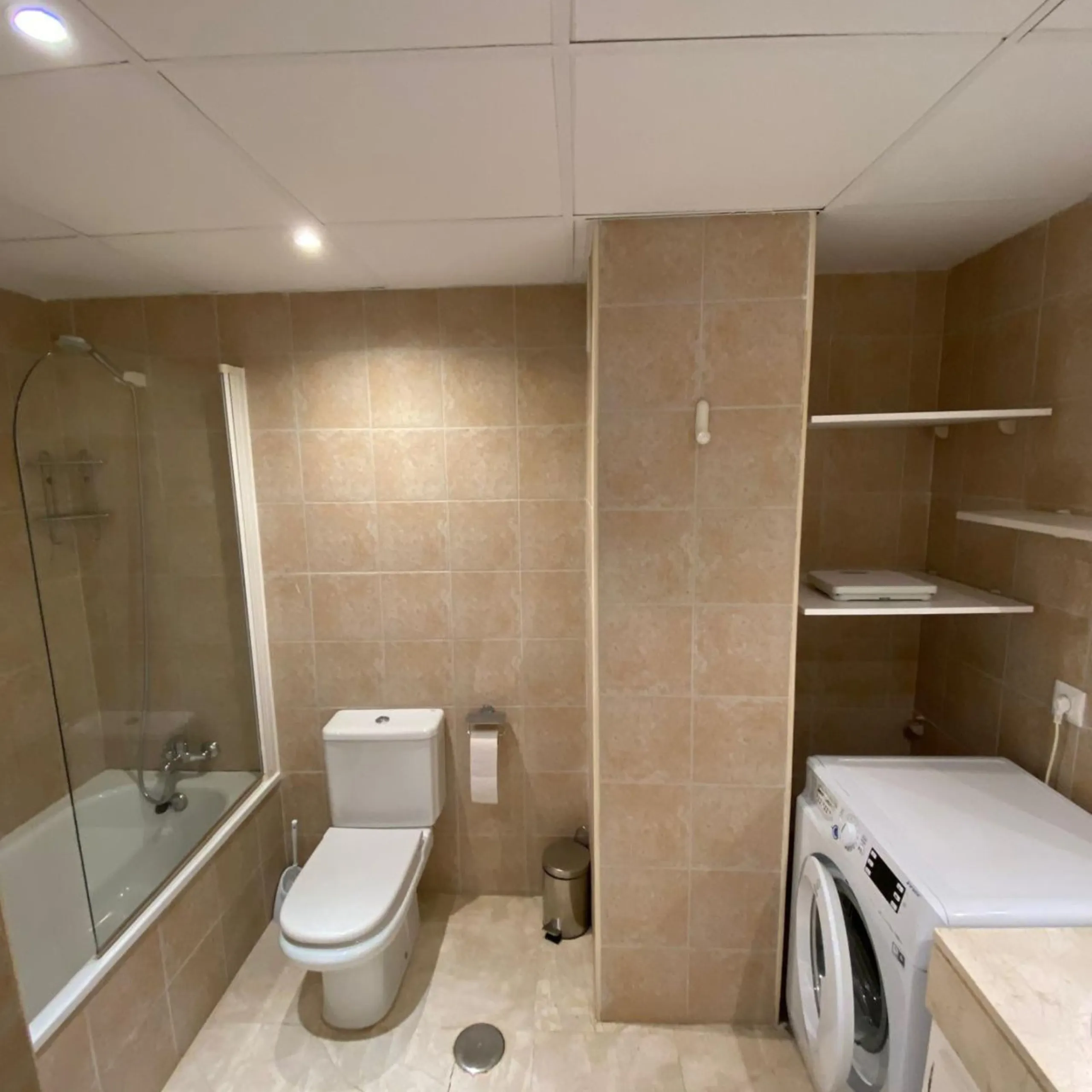 Apartment - Duplex в продаже в Estepona, Málaga. В доме 4 спален и 3 ванных комнат. Площадь дома 160 м²