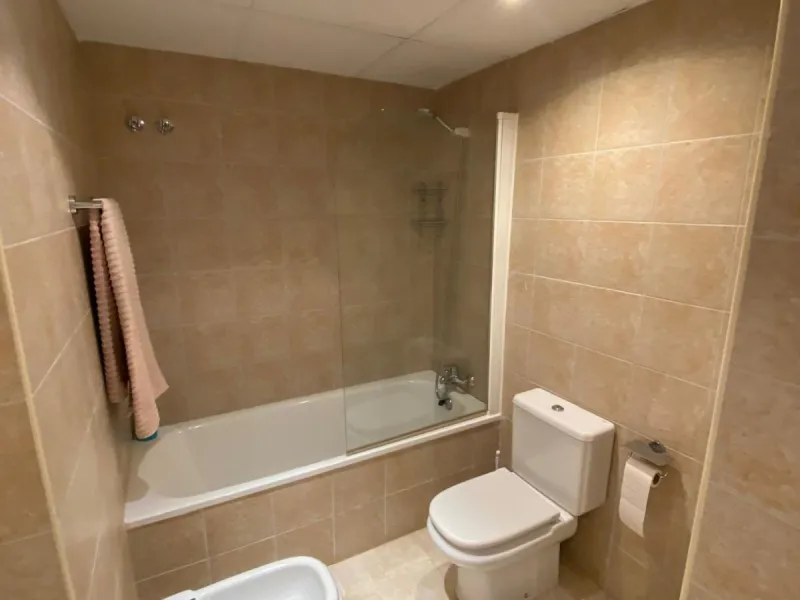 Apartment - Duplex в продаже в Estepona, Málaga. В доме 4 спален и 3 ванных комнат. Площадь дома 160 м²