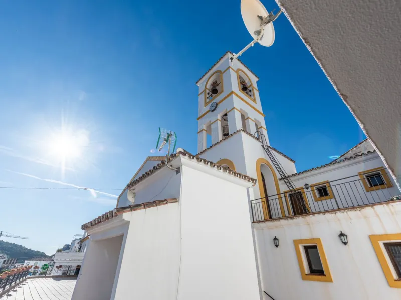 Charming Opportunity in the Heart of Benahavís!