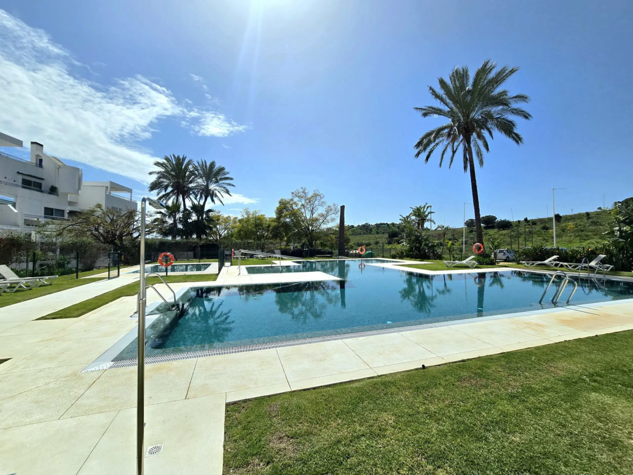 Luxury duplex penthouse with 3 terraces, private solarium and mountain views on the Costa del Sol