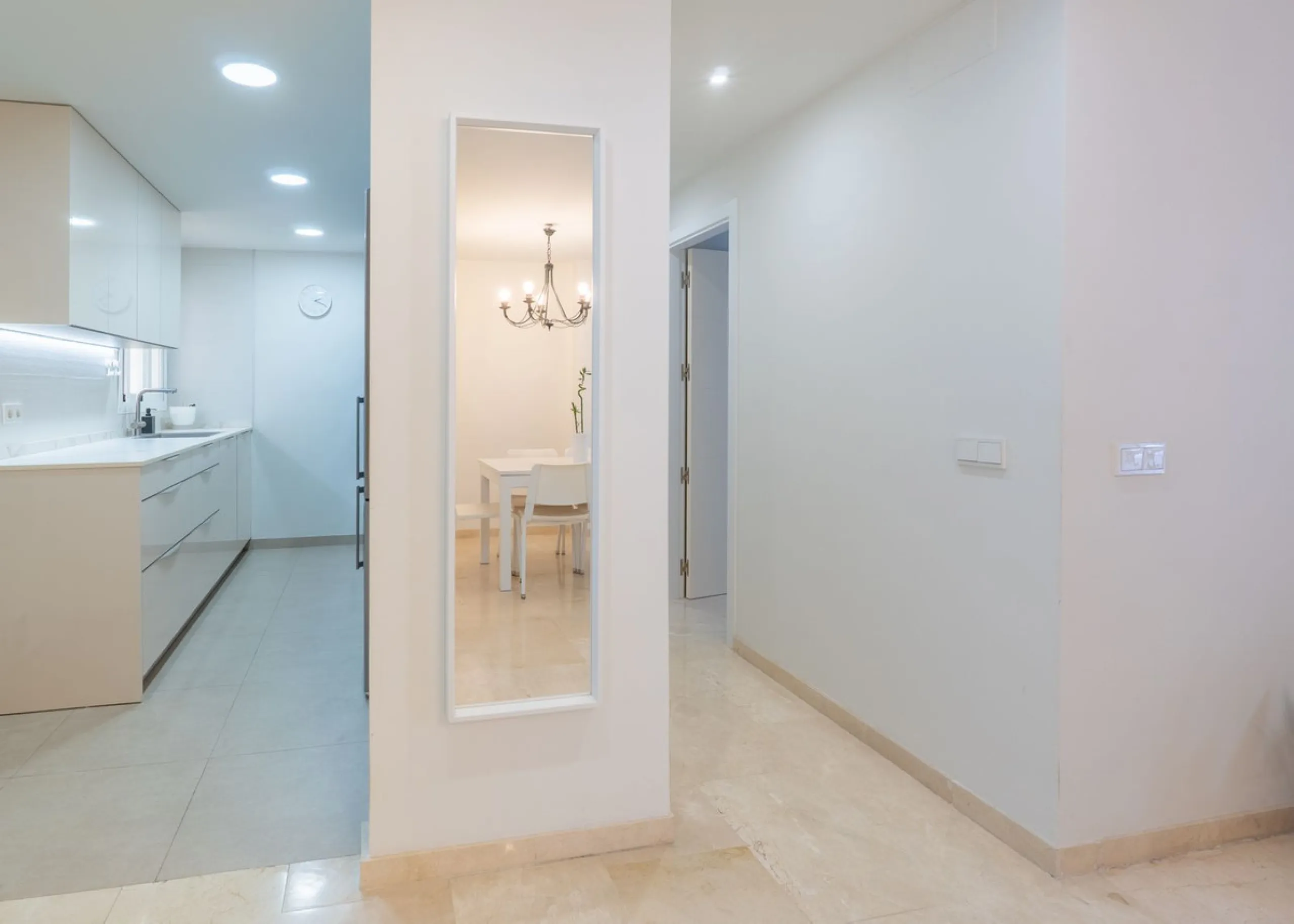 This modern and spacious apartment has been fully renovated, offering a fresh and functional design ideal for year-round living or as a smart investment opportunity. The property features a bright and generous living-dining area with direct access to a pr