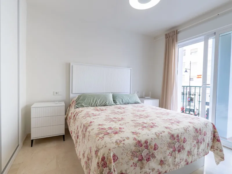 This modern and spacious apartment has been fully renovated, offering a fresh and functional design ideal for year-round living or as a smart investment opportunity. The property features a bright and generous living-dining area with direct access to a pr