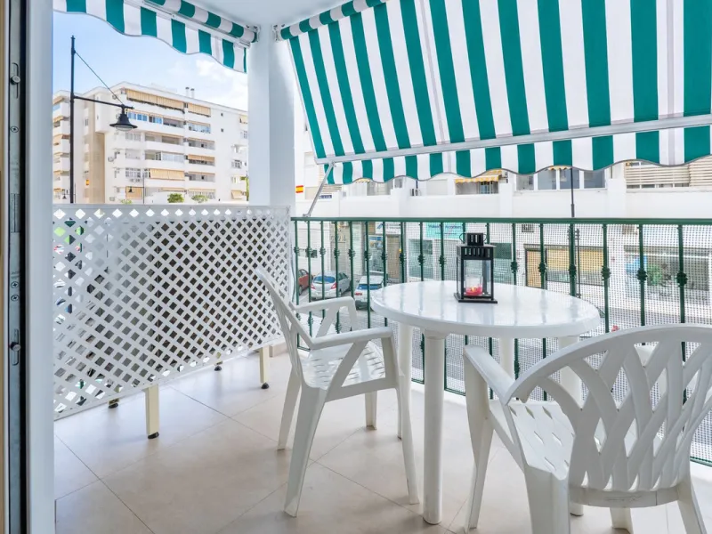This modern and spacious apartment has been fully renovated, offering a fresh and functional design ideal for year-round living or as a smart investment opportunity. The property features a bright and generous living-dining area with direct access to a pr