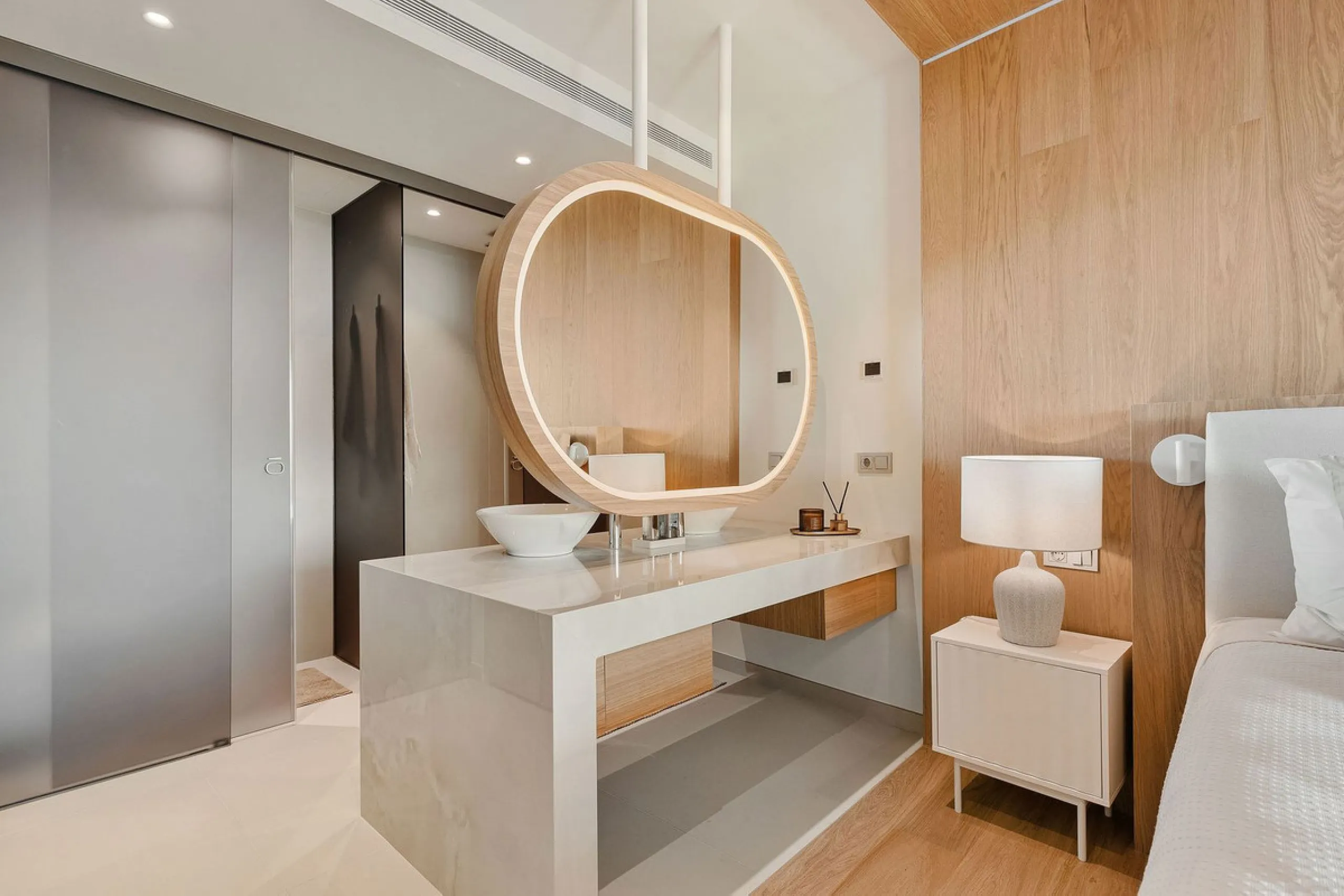 Experience refined coastal living in this brand-new luxury apartment set within the prestigious Higuerón Resort.