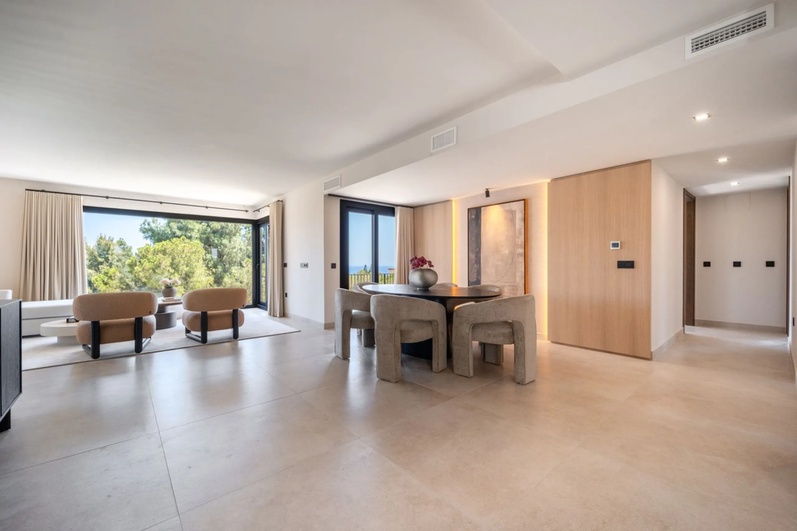 Unique opportunity to purchase a villa within walking distance to all amenities, beach and golf.