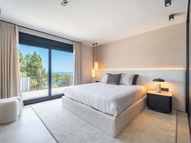 Unique opportunity to purchase a villa within walking distance to all amenities, beach and golf.