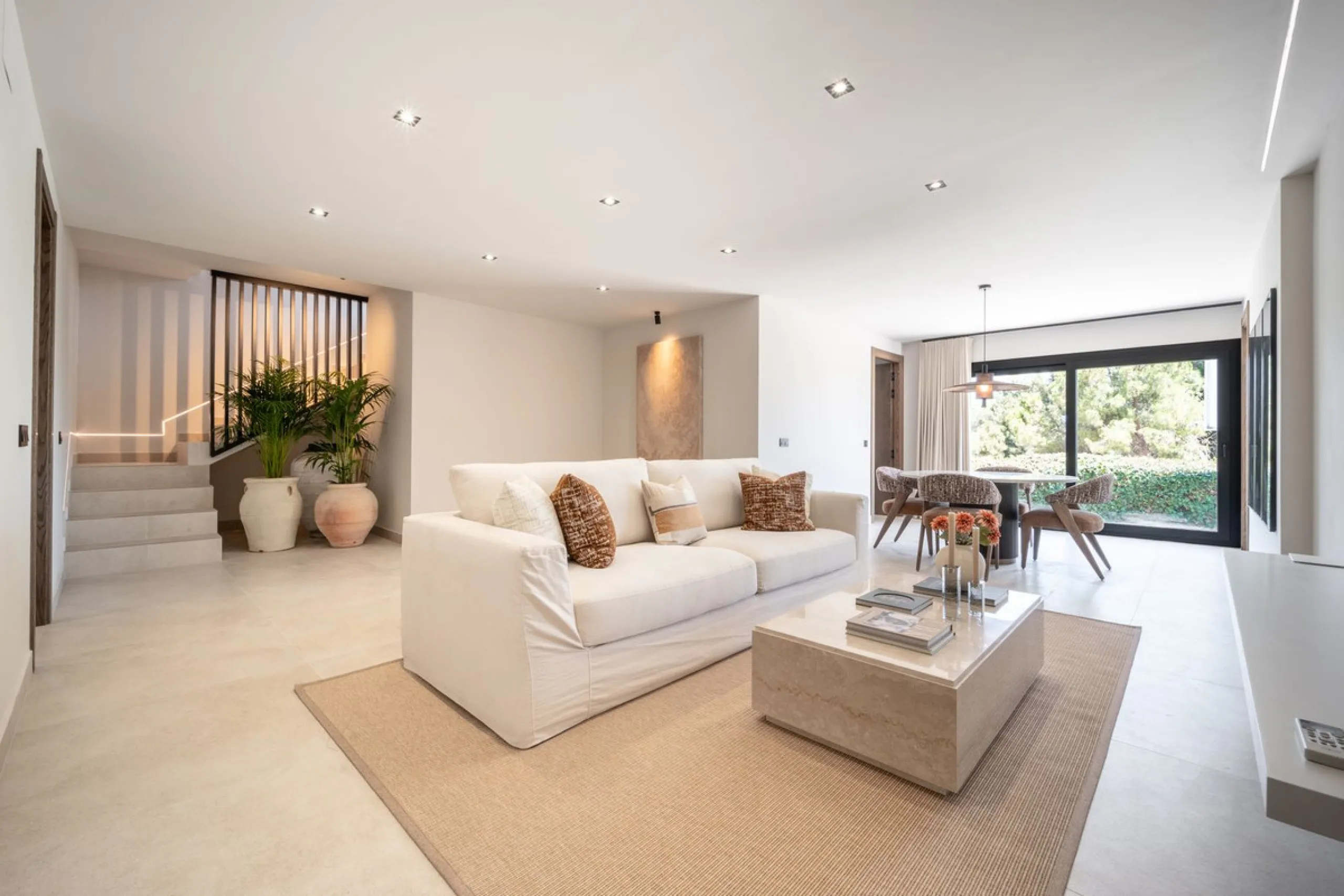 Unique opportunity to purchase a villa within walking distance to all amenities, beach and golf.
