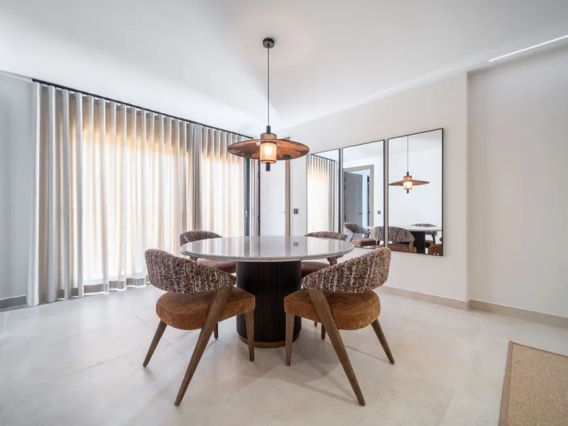 Unique opportunity to purchase a villa within walking distance to all amenities, beach and golf.