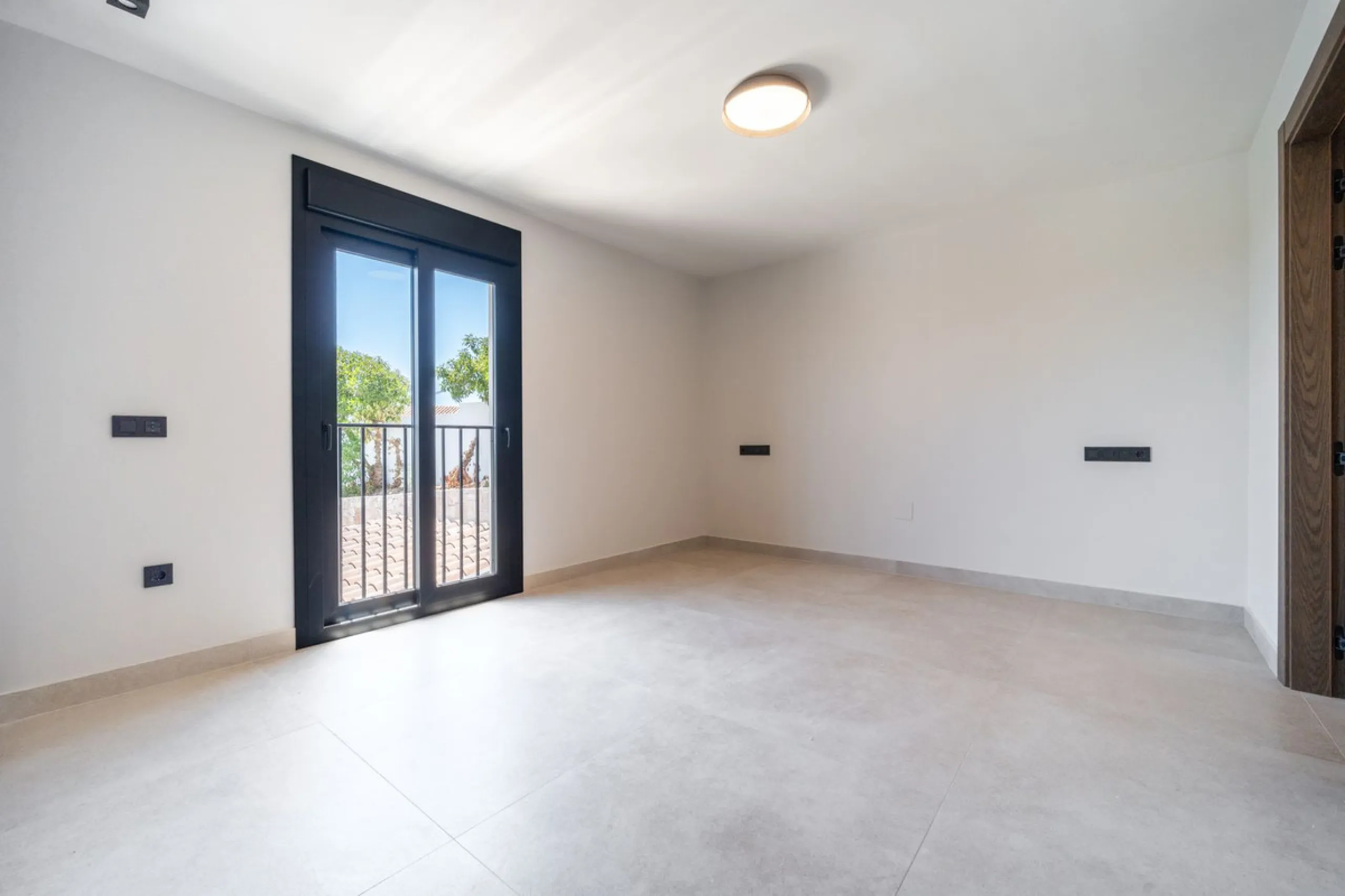 Unique opportunity to purchase a villa within walking distance to all amenities, beach and golf.