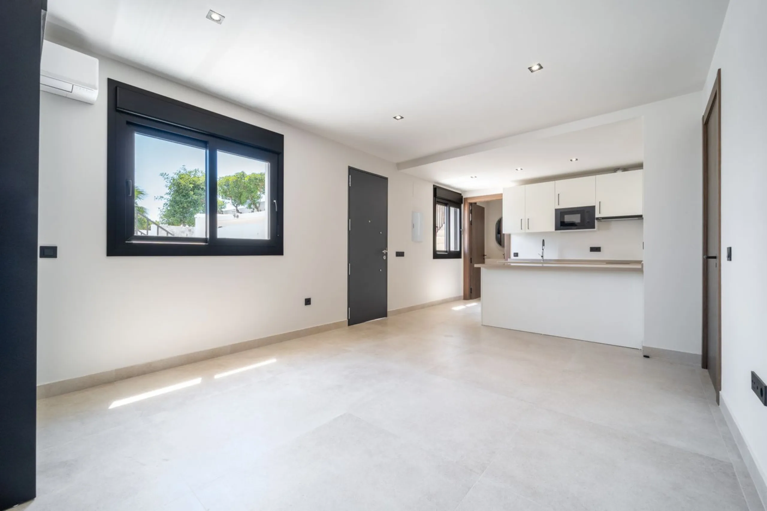 Unique opportunity to purchase a villa within walking distance to all amenities, beach and golf.