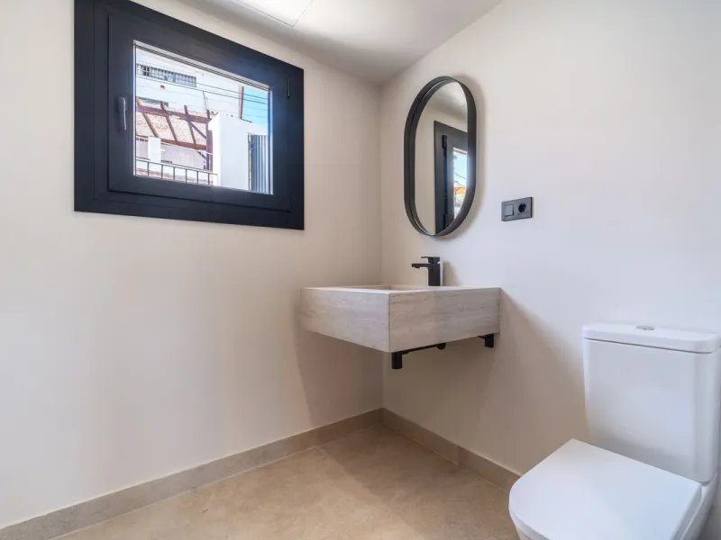 Unique opportunity to purchase a villa within walking distance to all amenities, beach and golf.