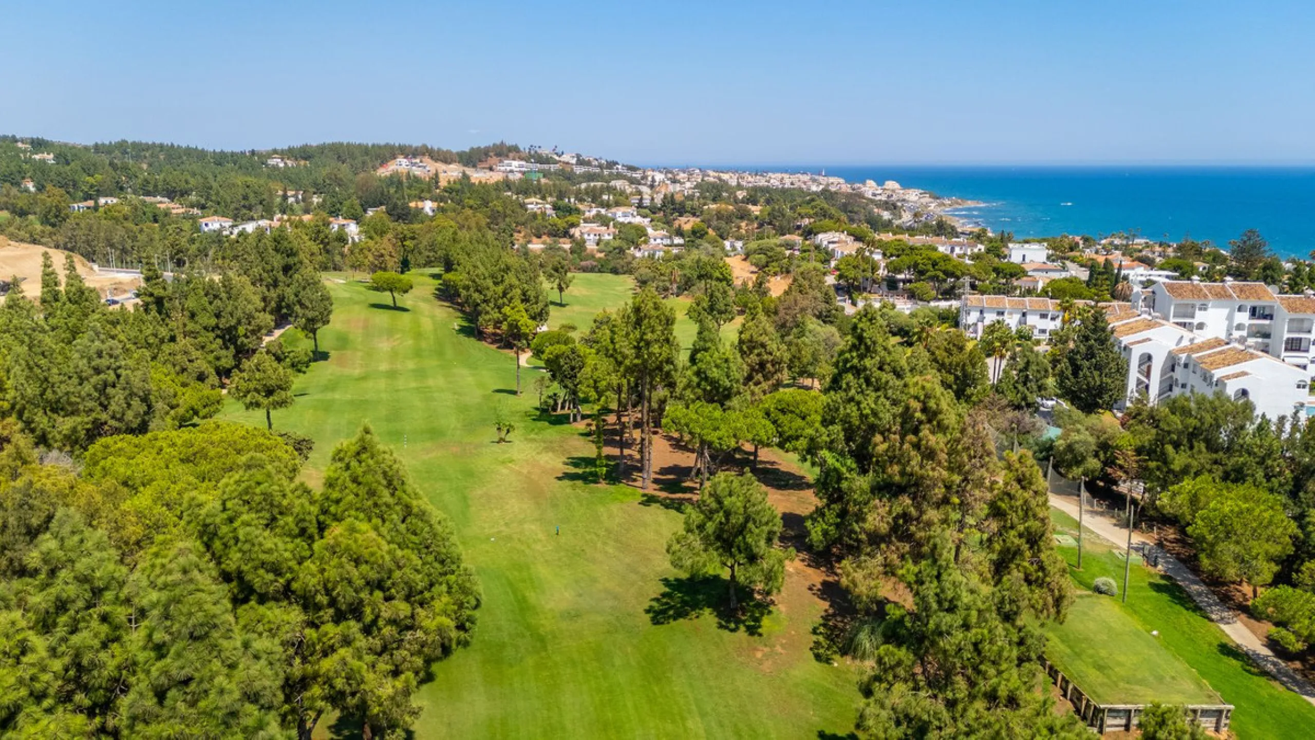 Unique opportunity to purchase a villa within walking distance to all amenities, beach and golf.