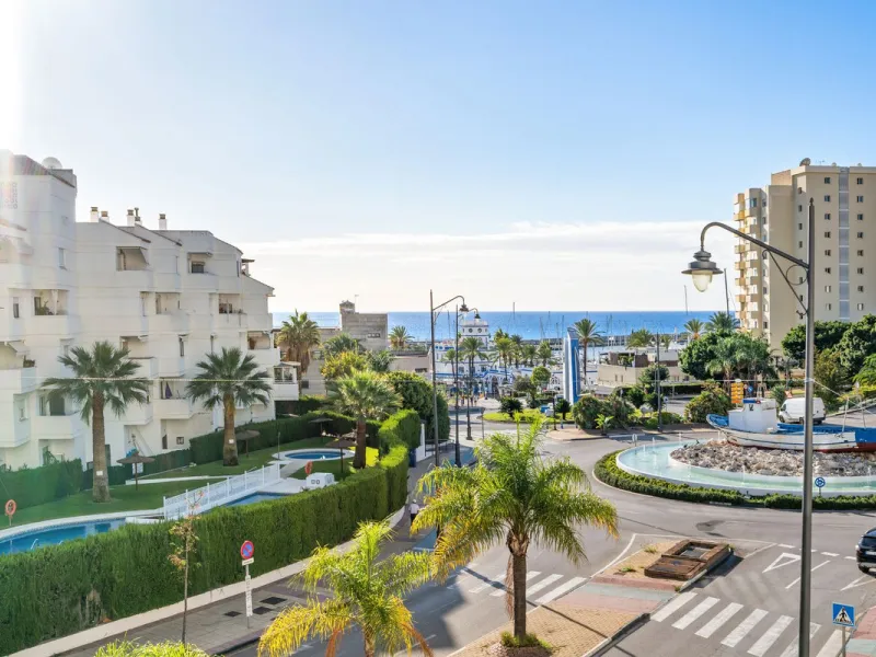 Beautifully Presented 3-Bedroom Apartment by Estepona Port
