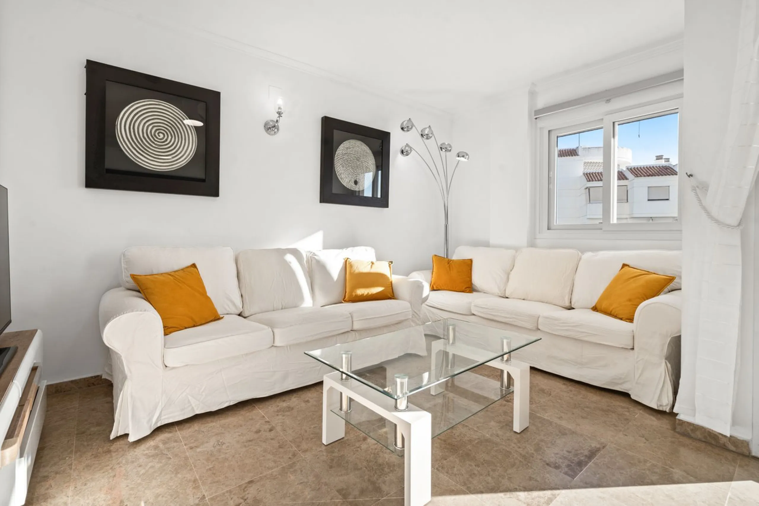Beautifully Presented 3-Bedroom Apartment by Estepona Port