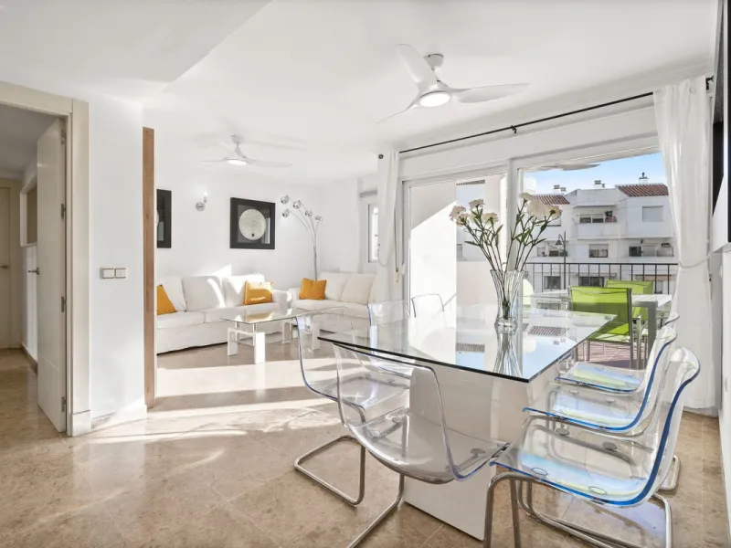 Beautifully Presented 3-Bedroom Apartment by Estepona Port