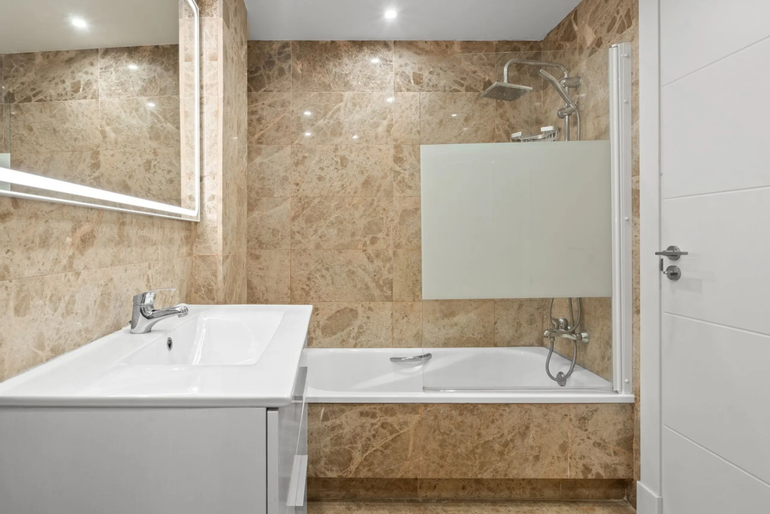 Beautifully Presented 3-Bedroom Apartment by Estepona Port