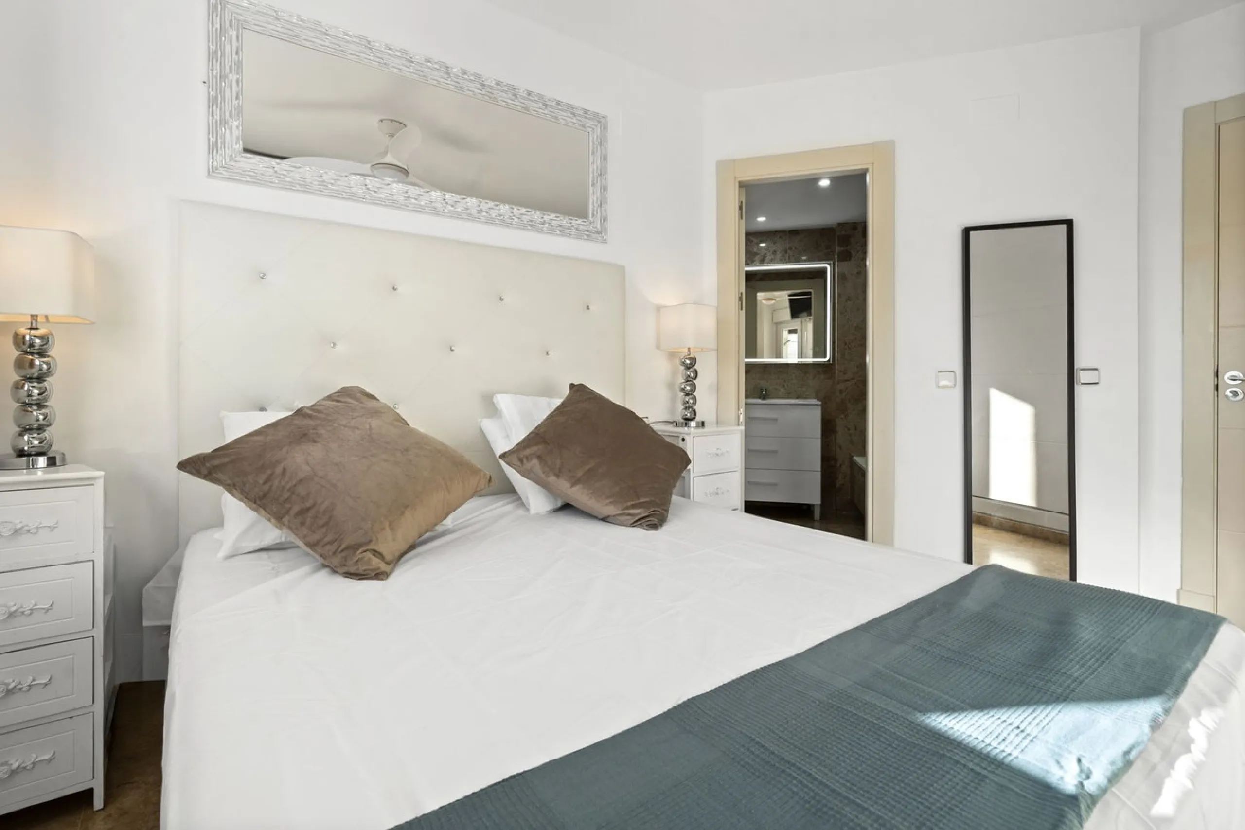 Beautifully Presented 3-Bedroom Apartment by Estepona Port