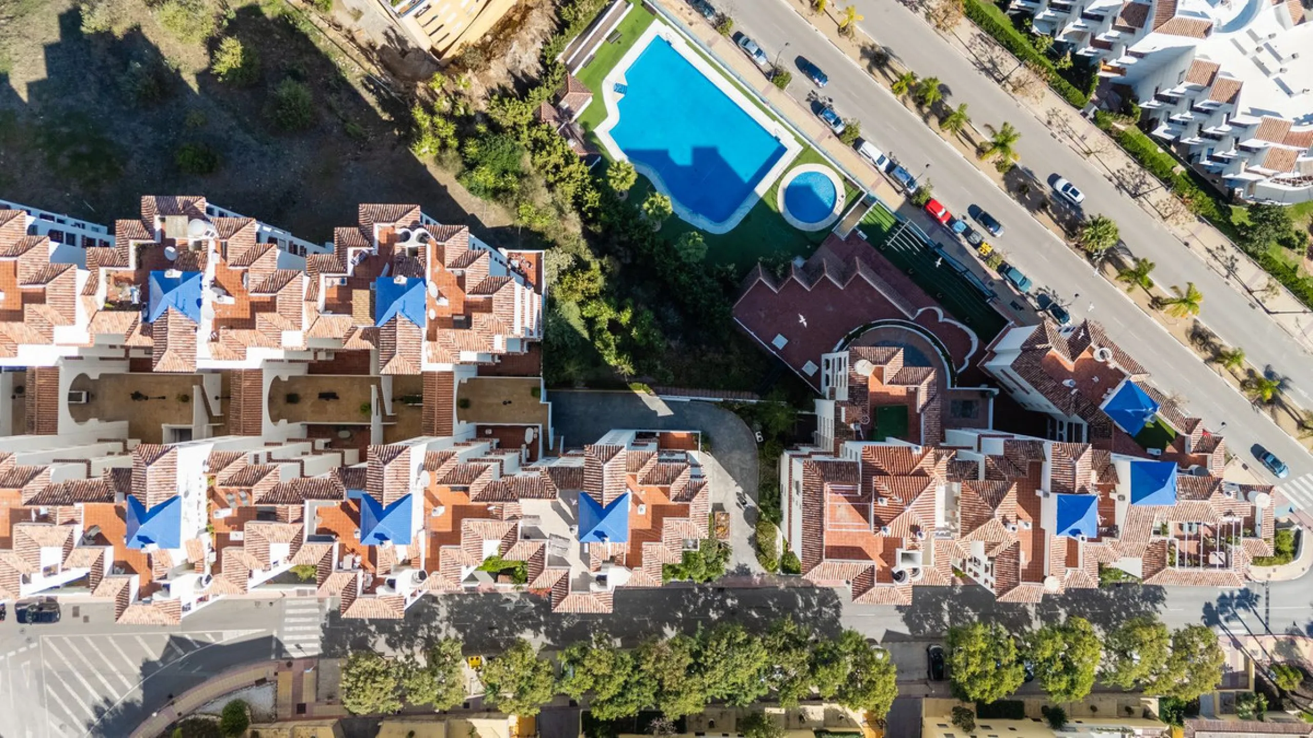 Beautifully Presented 3-Bedroom Apartment by Estepona Port