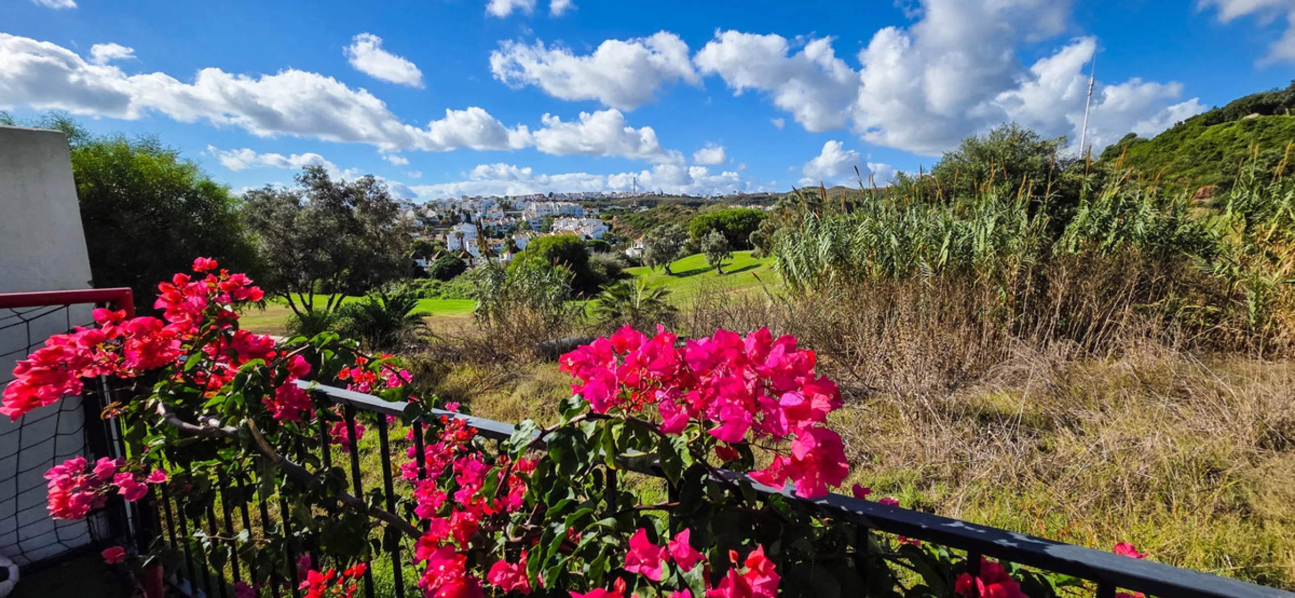 Set on the front line of La Duquesa's golf course, this south-facing semi-detached bungalow combines space, sustainability, and location in one irresistible package. Offering five bedrooms, all with ensuite bathrooms, this is a home designed for comfortab