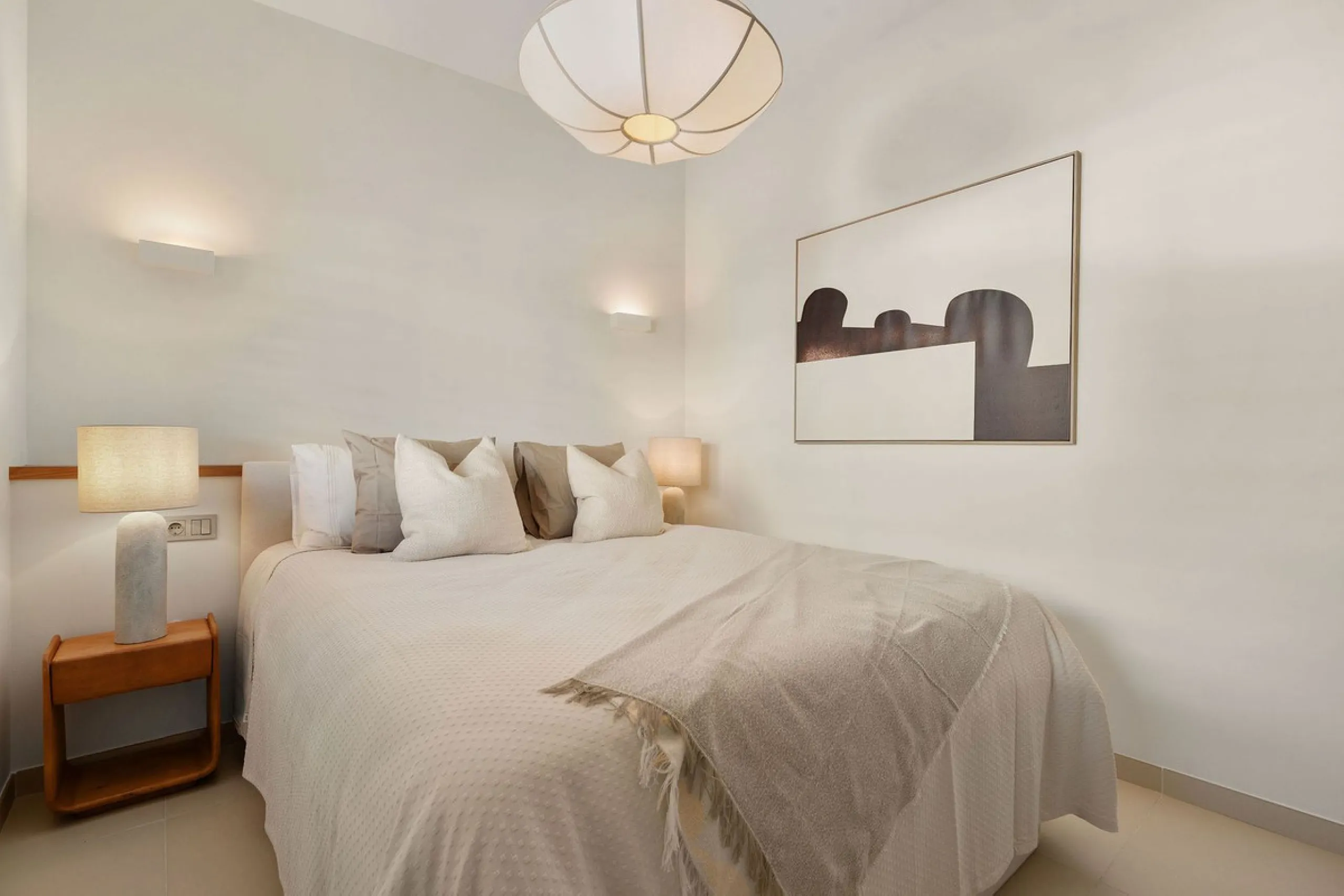 Experience refined coastal living in this brand-new luxury apartment set within the prestigious Higuerón Resort.
