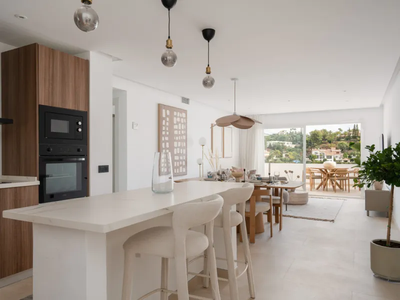Apartment - Middle Floor Apartment в продаже в Benahavís, Málaga. В доме 2 спален и 2 ванных комнат. Площадь дома 86 м²