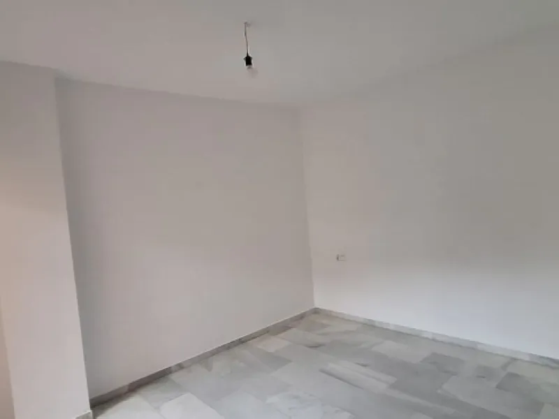 Apartment - Middle Floor Apartment в продаже в Marbella, Málaga. В доме 2 спален и 2 ванных комнат. Площадь дома 92 м²