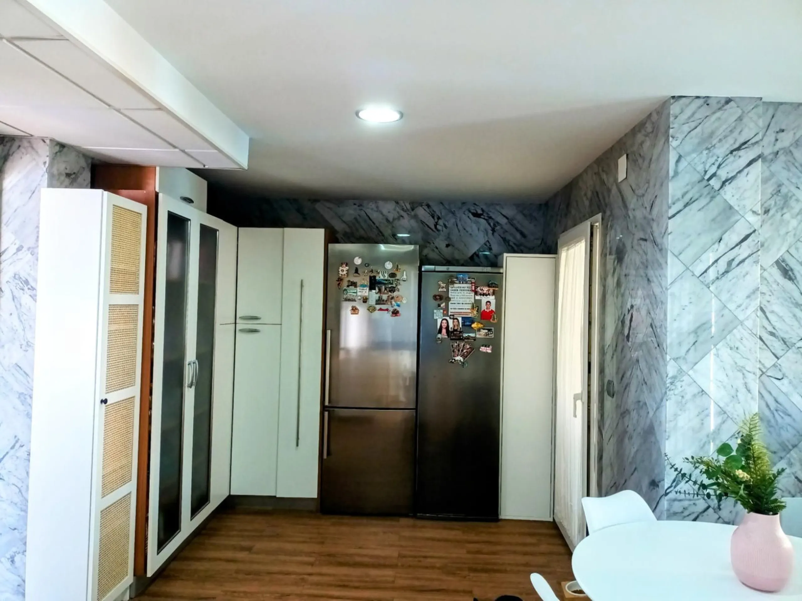 Discover this beautiful semi-detached house located in the peaceful area of Guadalmar (Málaga), less than a 5-minute walk from the beach. This spacious and well-maintained home combines comfort, elegance, and functionality — ideal as a family residence or