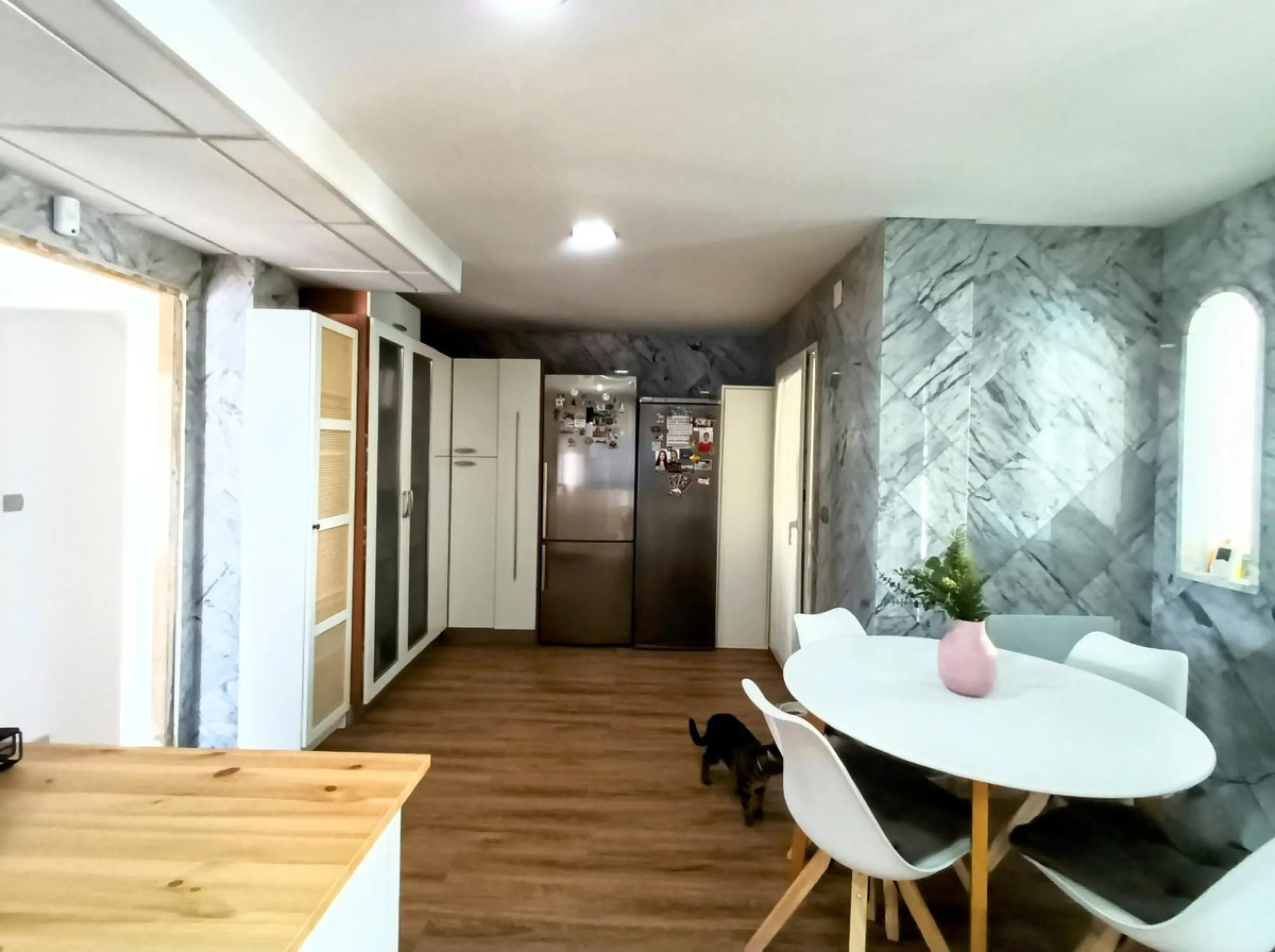 Discover this beautiful semi-detached house located in the peaceful area of Guadalmar (Málaga), less than a 5-minute walk from the beach. This spacious and well-maintained home combines comfort, elegance, and functionality — ideal as a family residence or