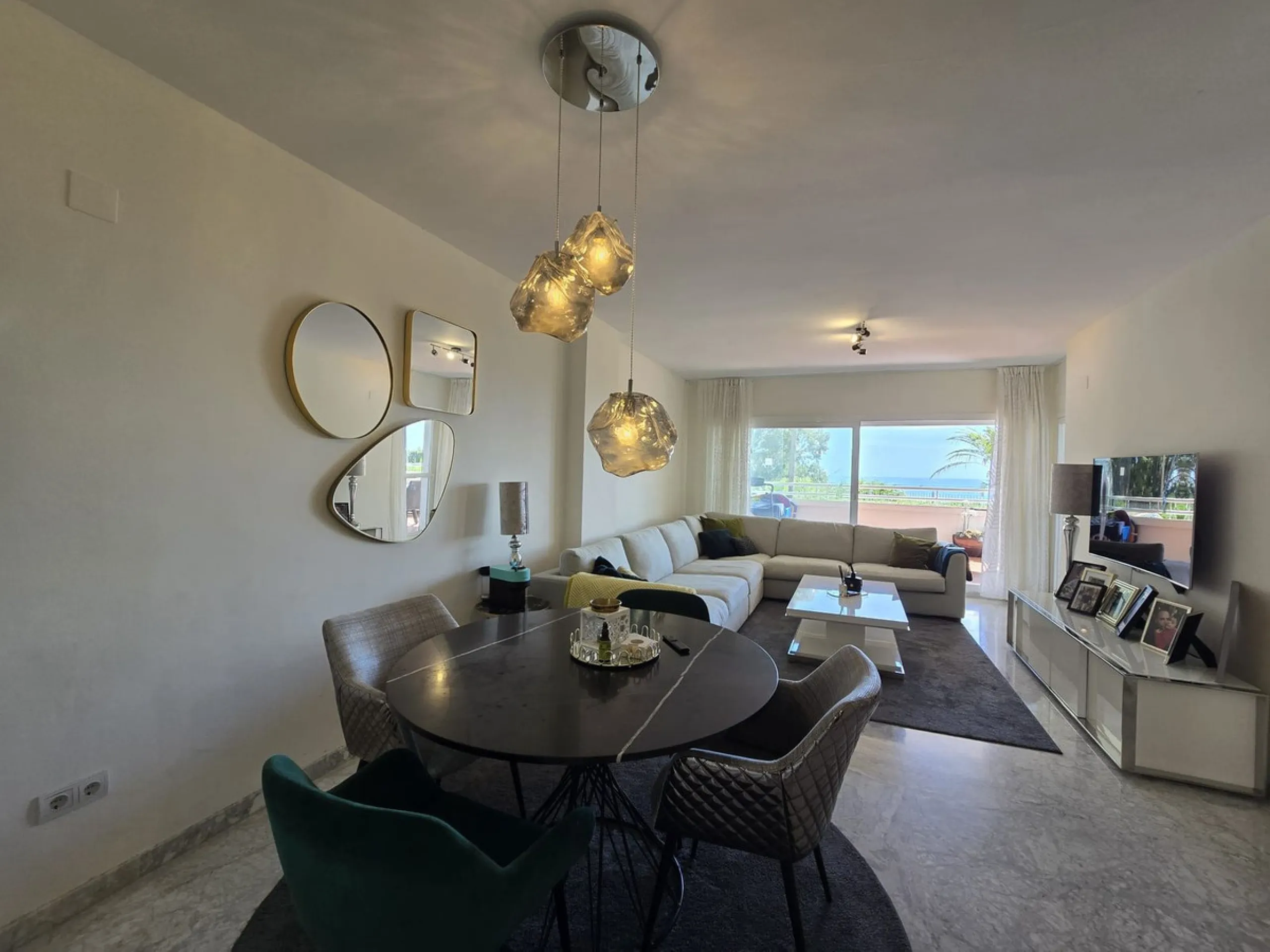 Apartment - Ground Floor Apartment в продаже в Benalmadena, Málaga. В доме 2 спален и 2 ванных комнат. Площадь дома 100 м²