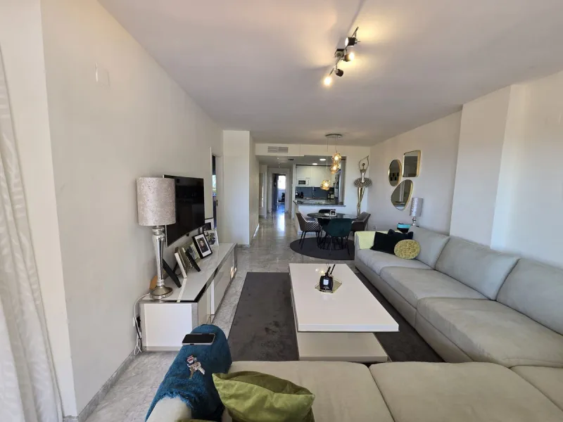 Apartment - Ground Floor Apartment в продаже в Benalmadena, Málaga. В доме 2 спален и 2 ванных комнат. Площадь дома 100 м²