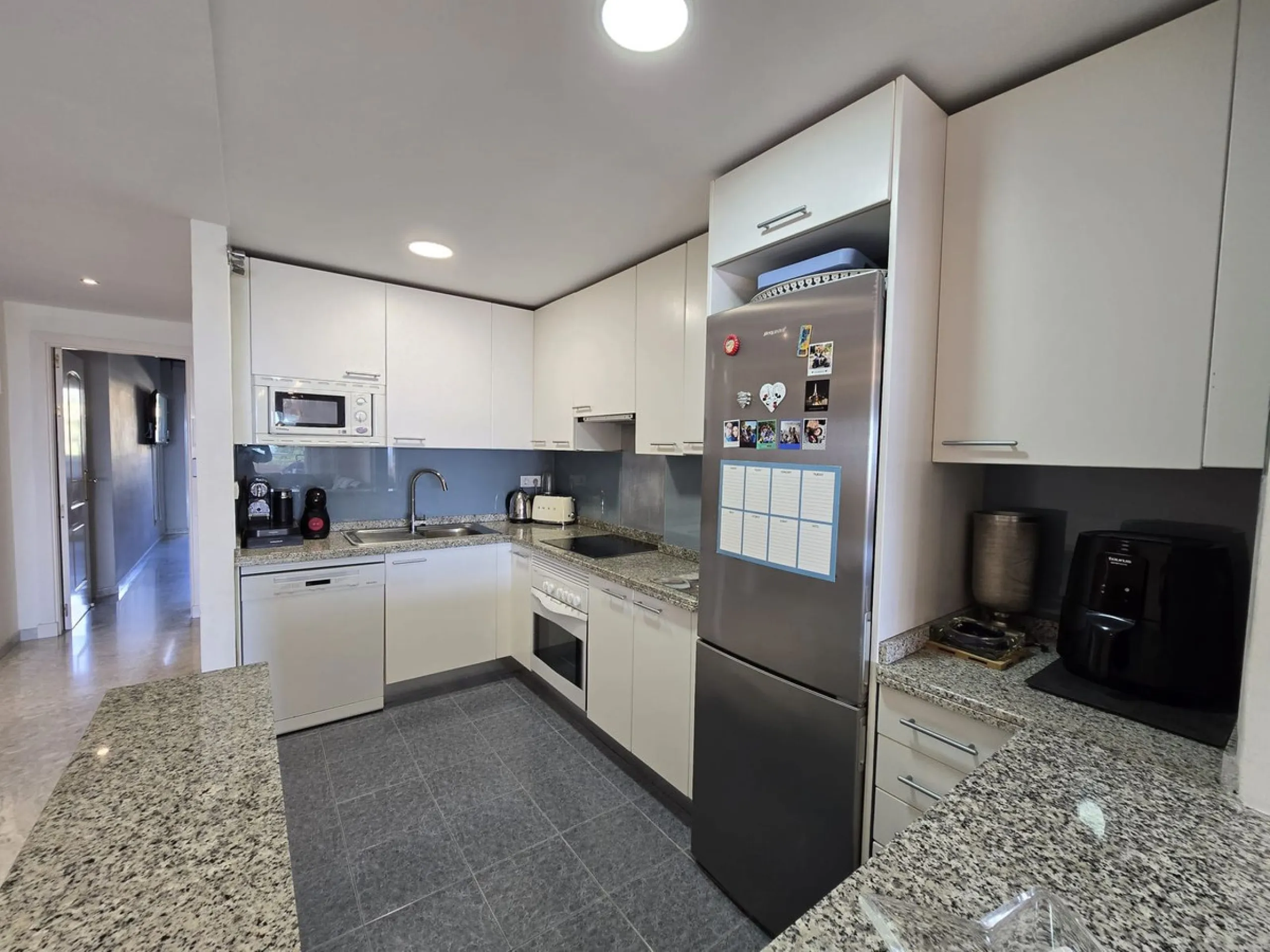 Apartment - Ground Floor Apartment в продаже в Benalmadena, Málaga. В доме 2 спален и 2 ванных комнат. Площадь дома 100 м²