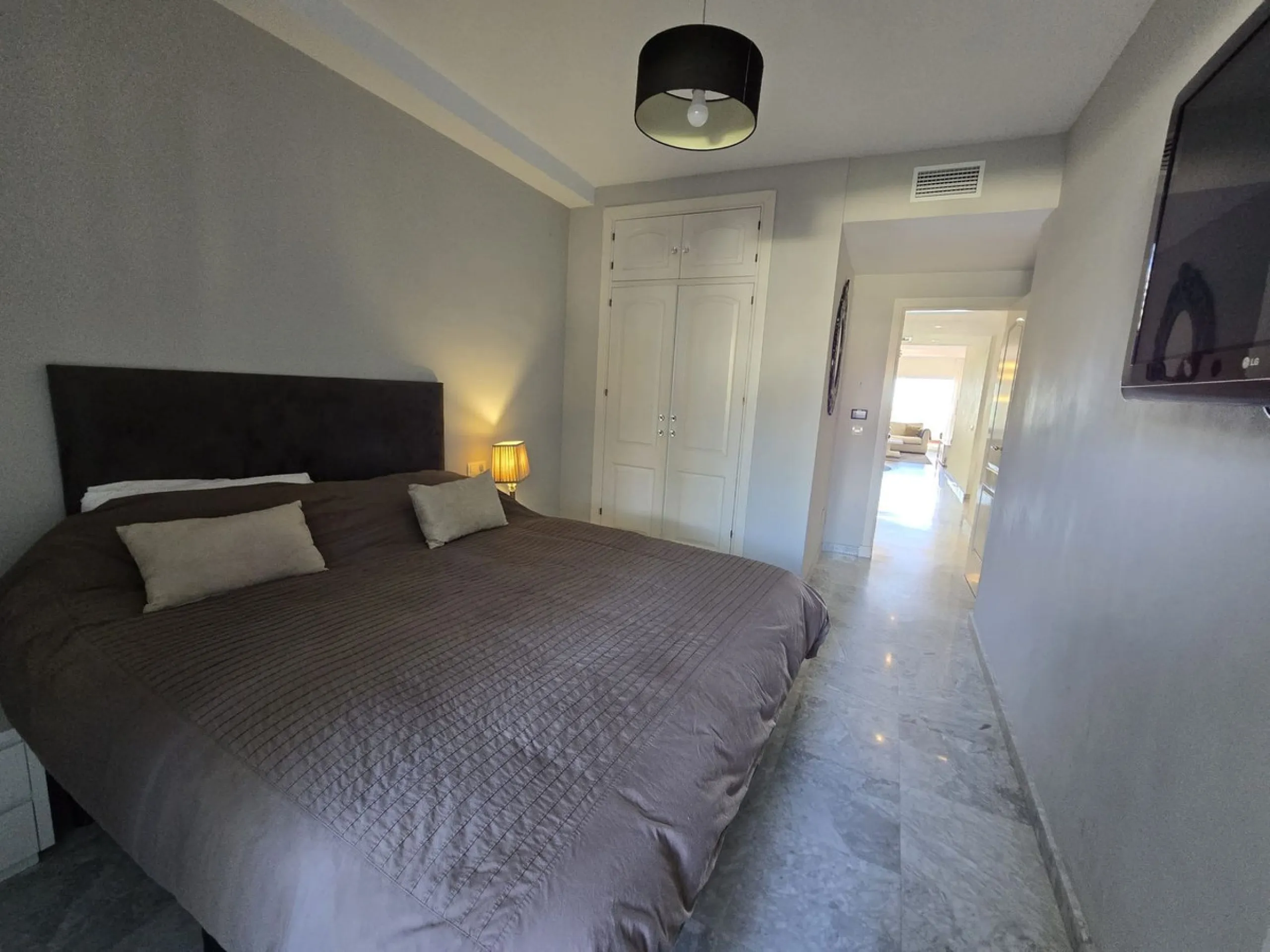 Apartment - Ground Floor Apartment в продаже в Benalmadena, Málaga. В доме 2 спален и 2 ванных комнат. Площадь дома 100 м²