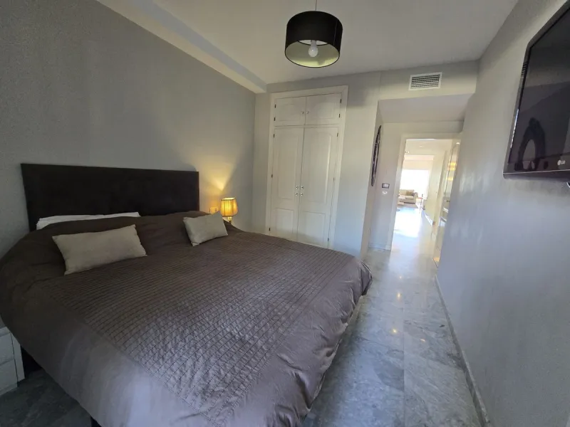 Apartment - Ground Floor Apartment в продаже в Benalmadena, Málaga. В доме 2 спален и 2 ванных комнат. Площадь дома 100 м²