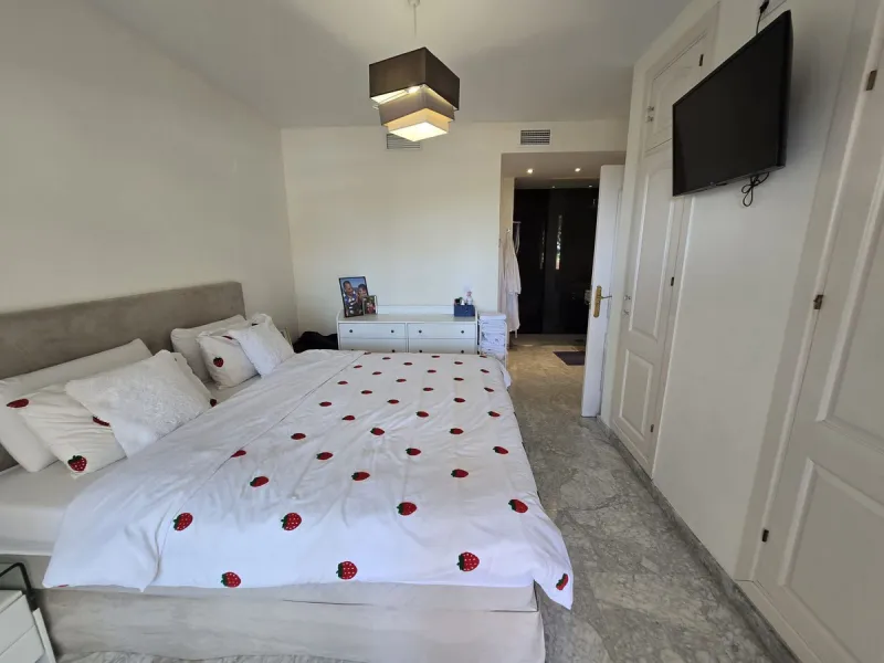 Apartment - Ground Floor Apartment в продаже в Benalmadena, Málaga. В доме 2 спален и 2 ванных комнат. Площадь дома 100 м²