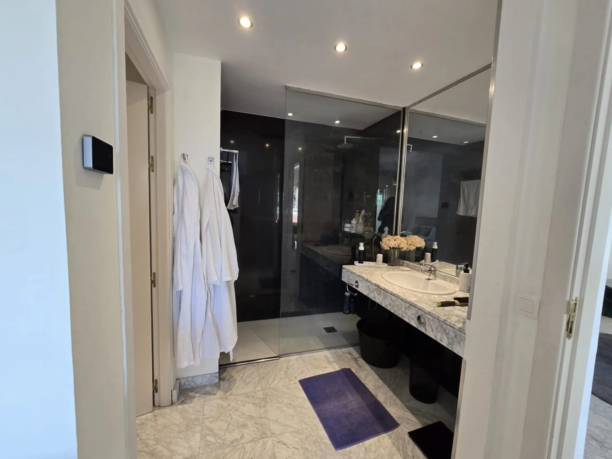 Apartment - Ground Floor Apartment в продаже в Benalmadena, Málaga. В доме 2 спален и 2 ванных комнат. Площадь дома 100 м²