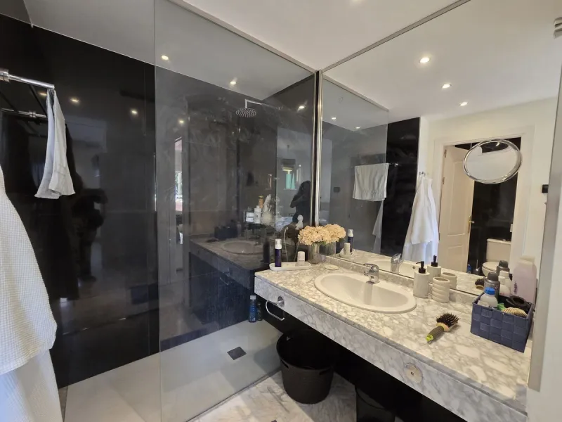 Apartment - Ground Floor Apartment в продаже в Benalmadena, Málaga. В доме 2 спален и 2 ванных комнат. Площадь дома 100 м²