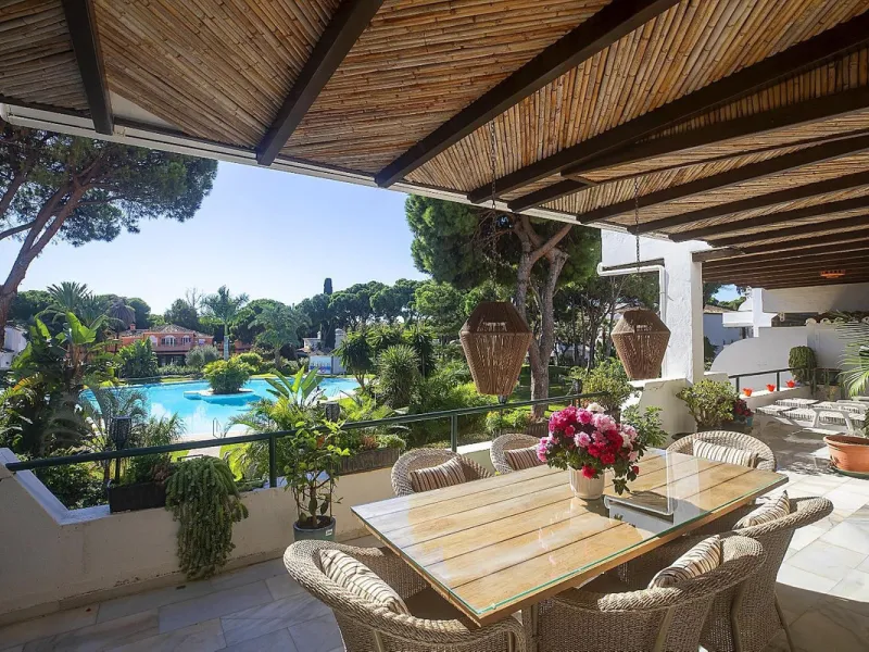 Elegant and Spacious Apartment in El Presidente – Prime Beachside Location