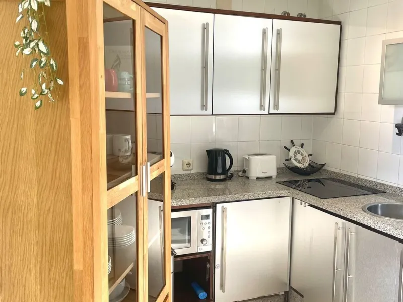 Discover this spectacular apartment with sea views in the prestigious Benalbeach complex in Benalmádena! It has a tourist license!