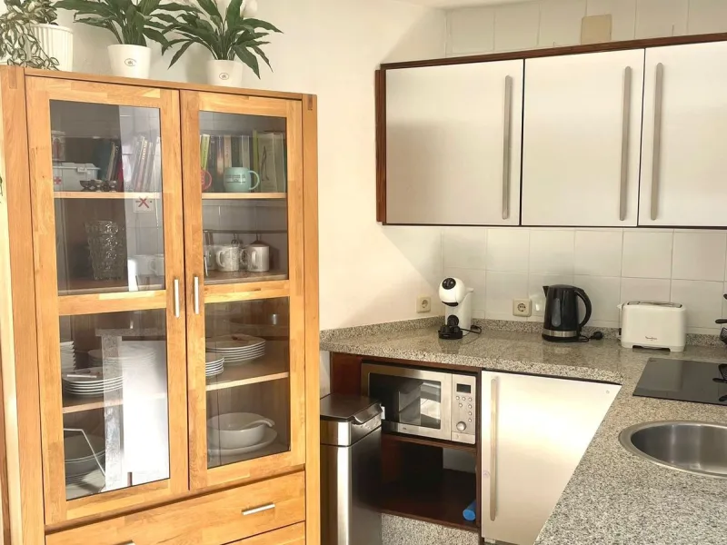 Discover this spectacular apartment with sea views in the prestigious Benalbeach complex in Benalmádena! It has a tourist license!